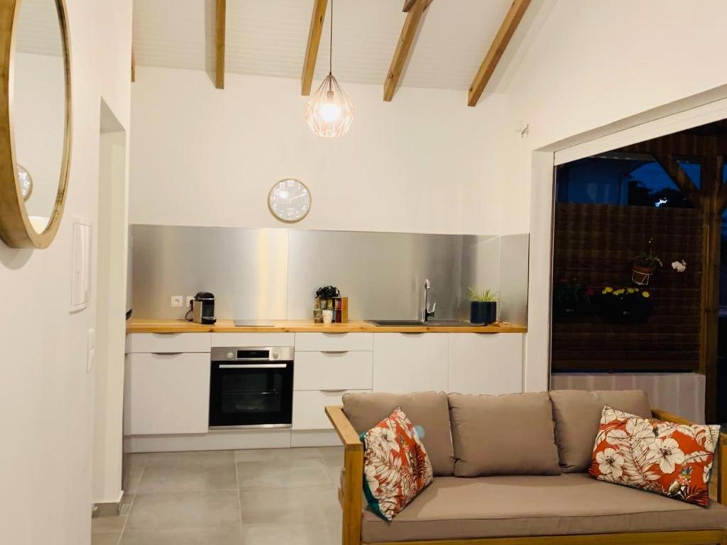 Vanille, A Proximite Des Plages, Idealement Situe Pour Visiter La Guadeloupe Le Gosier  Exterior photo
